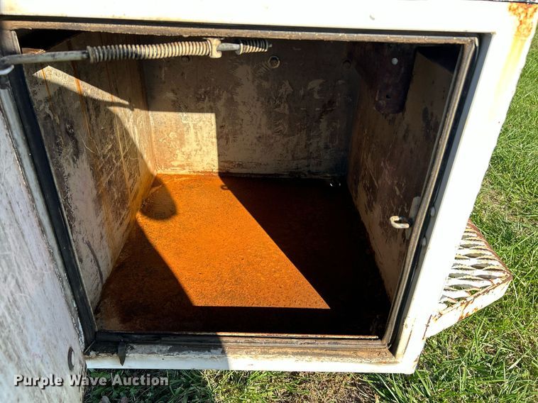 image for item NR9024 2010 Freightliner M2  utility / service truck