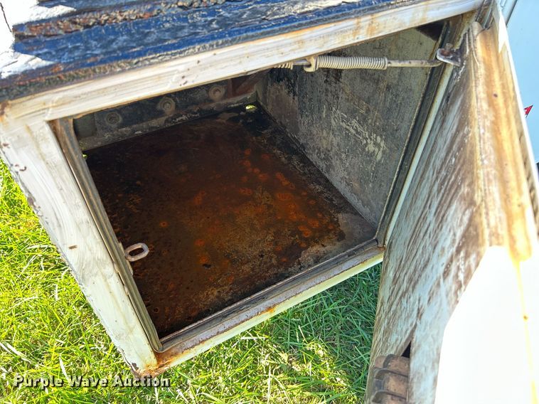 image for item NR9024 2010 Freightliner M2  utility / service truck