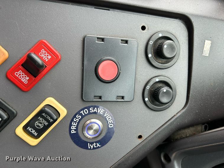 image for item NR9282 2011 Thomas B2  school bus