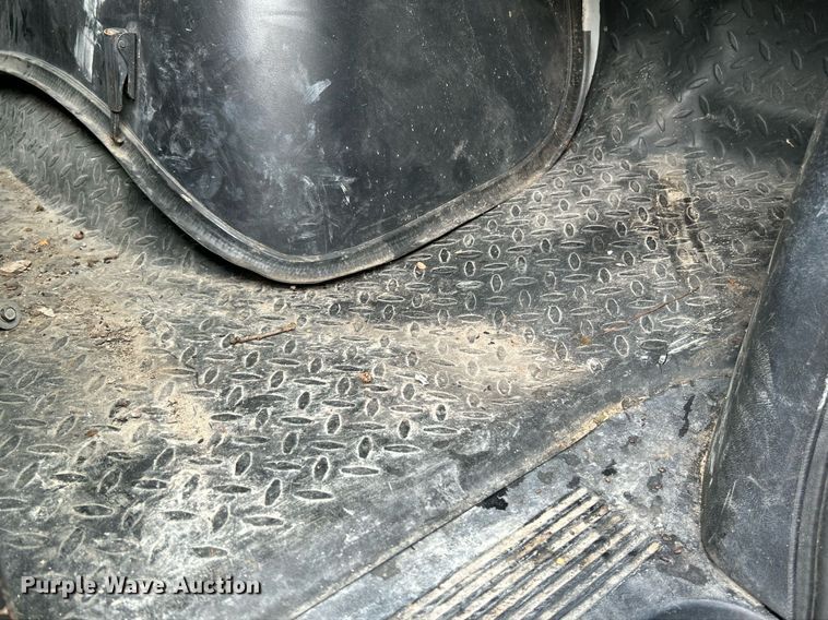 image for item NR9283 2006 GMC C7500  truck cab and chassis