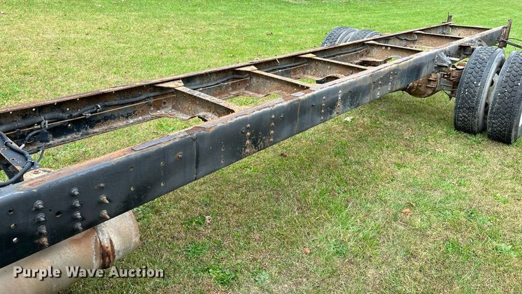 image for item NR9283 2006 GMC C7500  truck cab and chassis