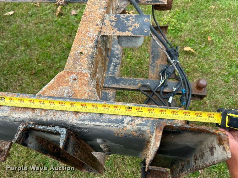 image for item NR9283 2006 GMC C7500  truck cab and chassis