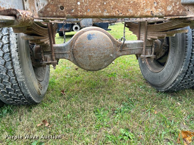 image for item NR9283 2006 GMC C7500  truck cab and chassis