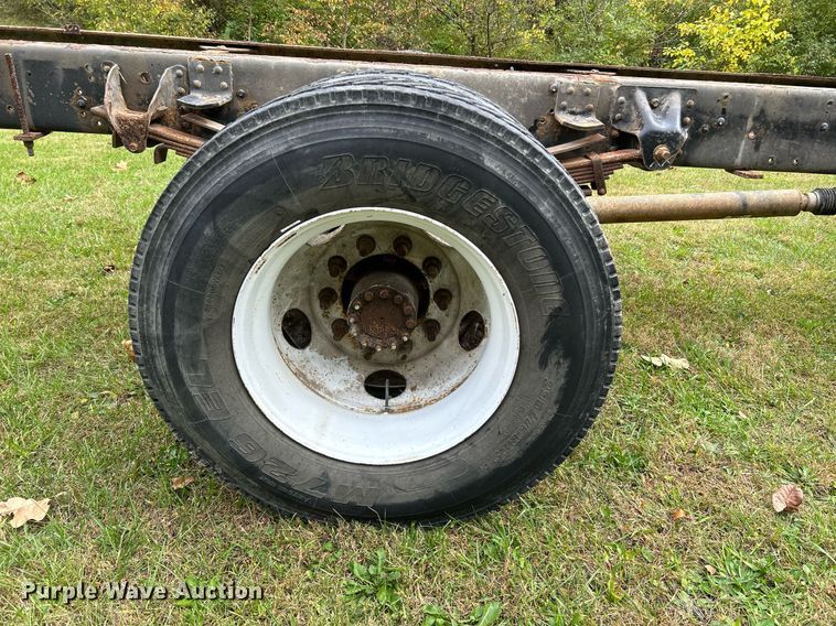 image for item NR9283 2006 GMC C7500  truck cab and chassis