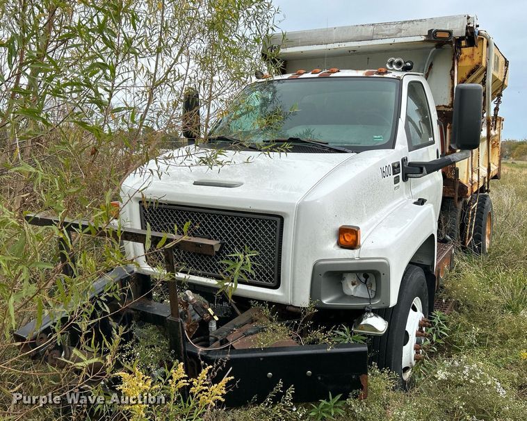 image for item NR9289 2004 Chevrolet C7500  dump truck