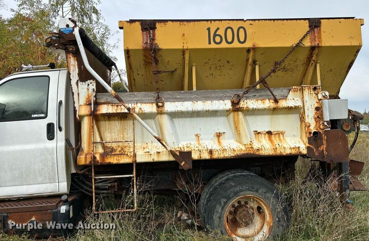 image for item NR9289 2004 Chevrolet C7500  dump truck