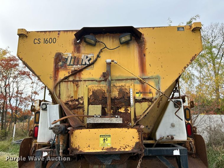 image for item NR9289 2004 Chevrolet C7500  dump truck