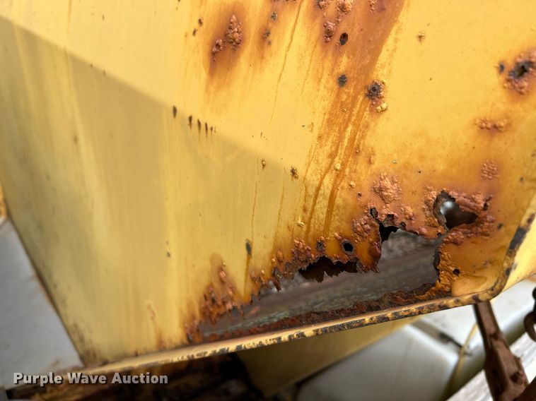 image for item NR9289 2004 Chevrolet C7500  dump truck