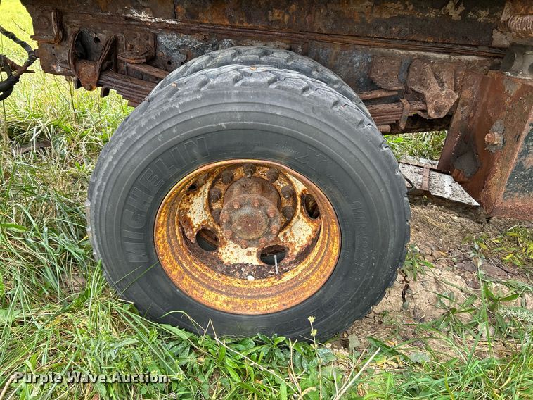 image for item NR9289 2004 Chevrolet C7500  dump truck