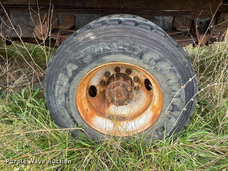 image for item NR9289 2004 Chevrolet C7500  dump truck