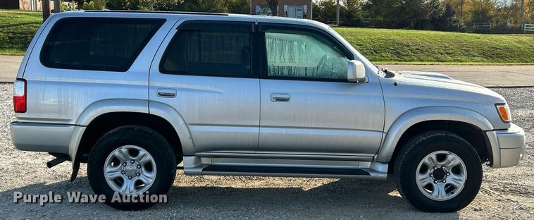 image for item NR9302 2001 Toyota 4Runner SR5  SUV