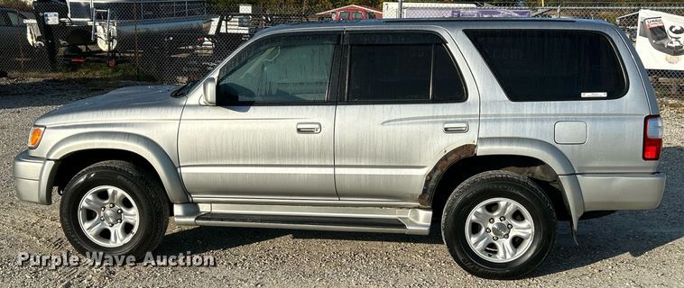 image for item NR9302 2001 Toyota 4Runner SR5  SUV