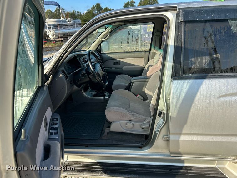 image for item NR9302 2001 Toyota 4Runner SR5  SUV