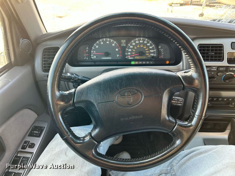 image for item NR9302 2001 Toyota 4Runner SR5  SUV