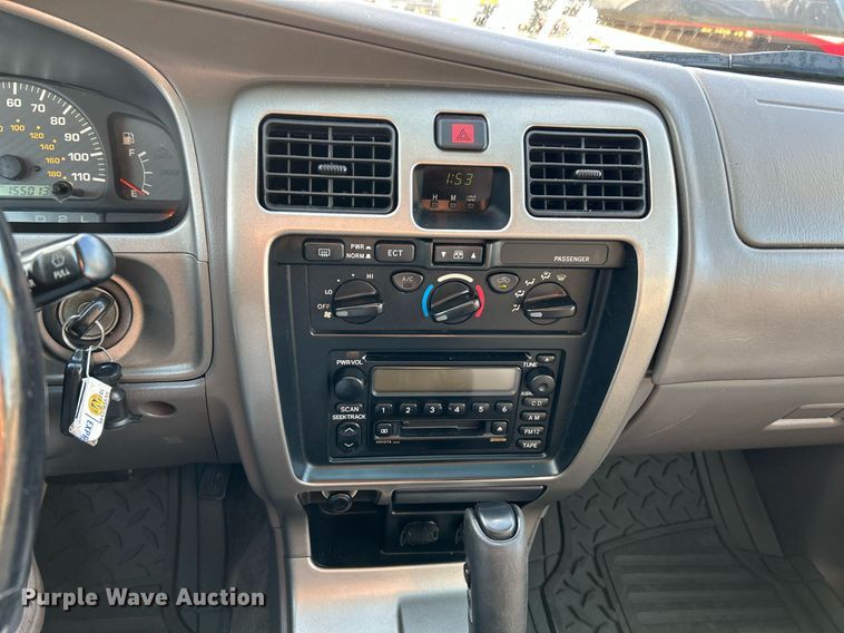 image for item NR9302 2001 Toyota 4Runner SR5  SUV