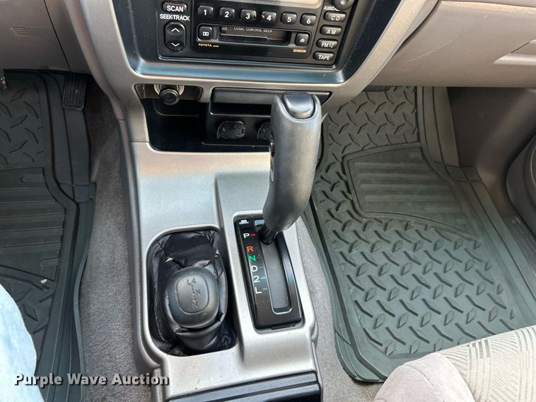 image for item NR9302 2001 Toyota 4Runner SR5  SUV