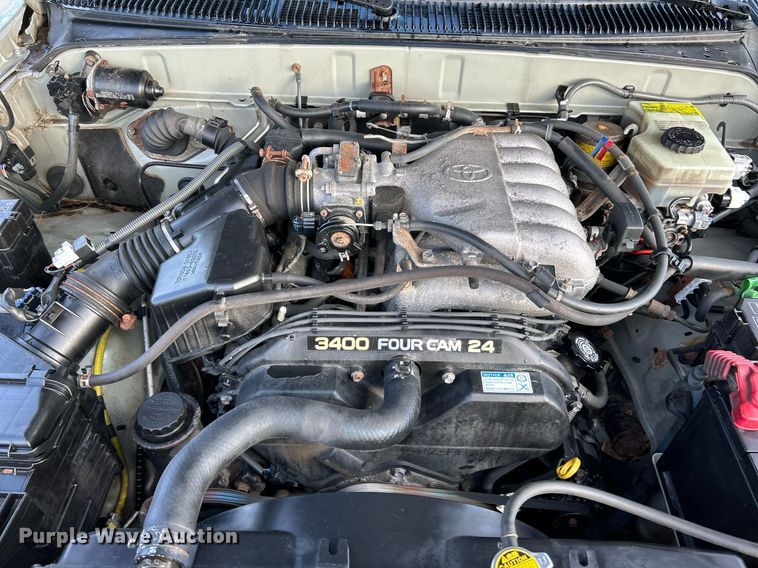 image for item NR9302 2001 Toyota 4Runner SR5  SUV