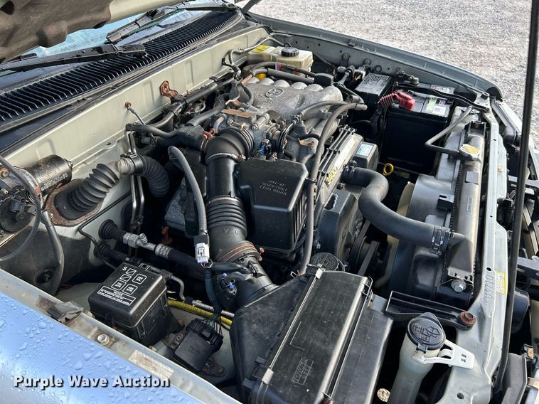 image for item NR9302 2001 Toyota 4Runner SR5  SUV