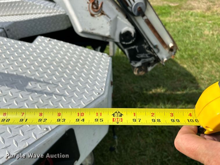 image for item NR9305 2006 Isuzu NPR  tow truck