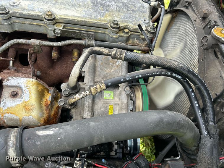 image for item NR9305 2006 Isuzu NPR  tow truck