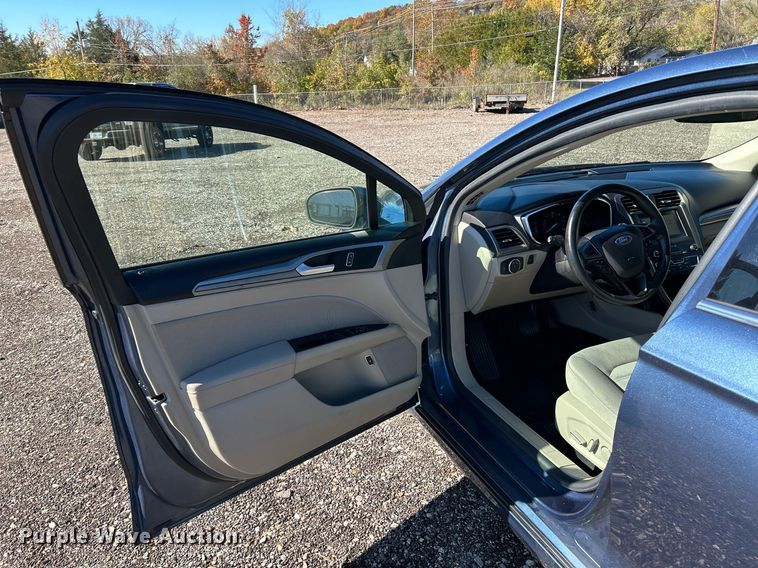 image for item NR9310 2019 Ford Fusion SE Hybrid