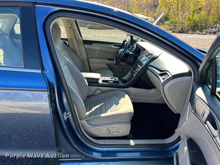 image for item NR9310 2019 Ford Fusion SE Hybrid