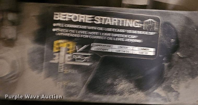 image for item NT9755 2001 John Deere Gator 4x2  utility vehicle