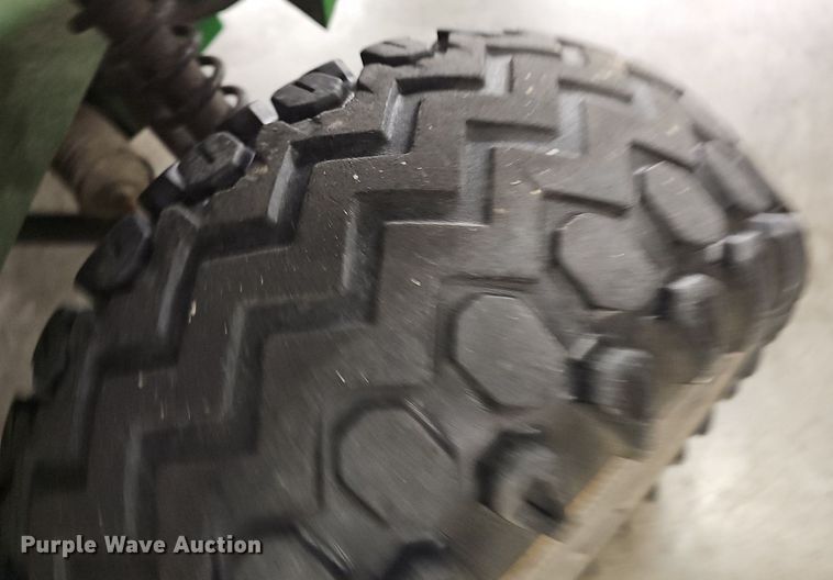 image for item NT9755 2001 John Deere Gator 4x2  utility vehicle