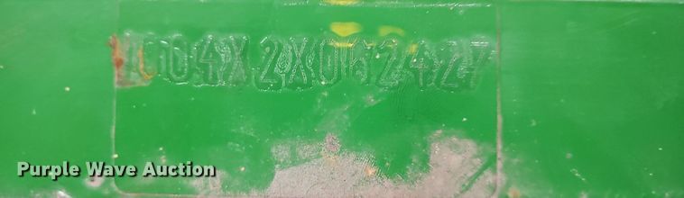 image for item NT9755 2001 John Deere Gator 4x2  utility vehicle