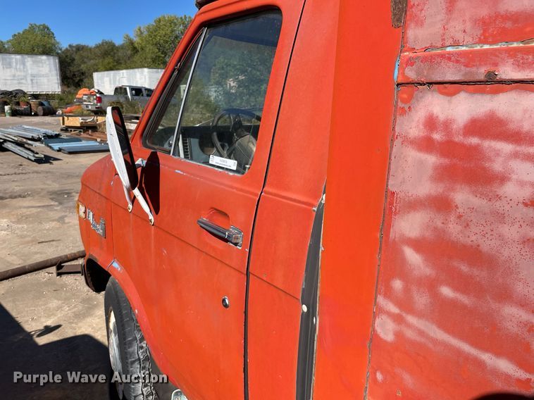 image for item NX9918 1978 GMC Vandura 35  Step van