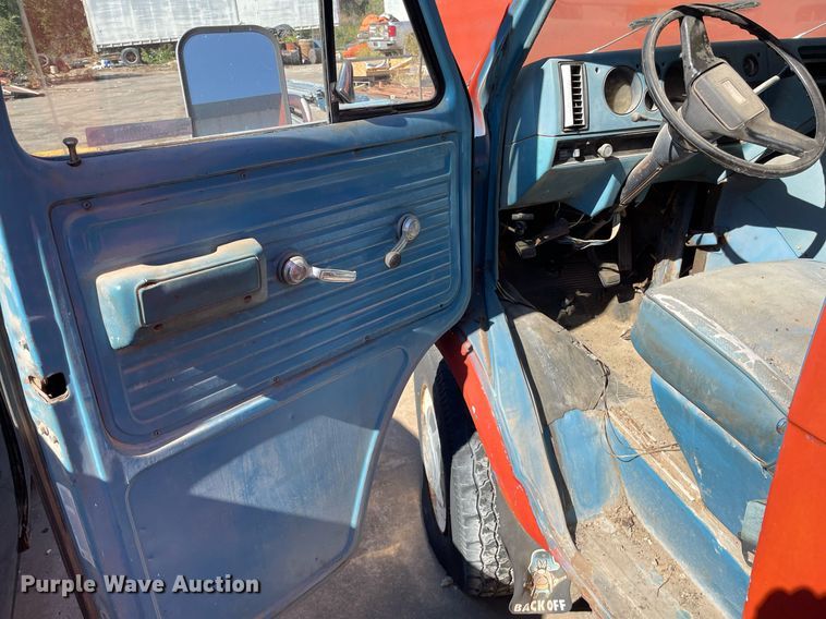 image for item NX9918 1978 GMC Vandura 35  Step van