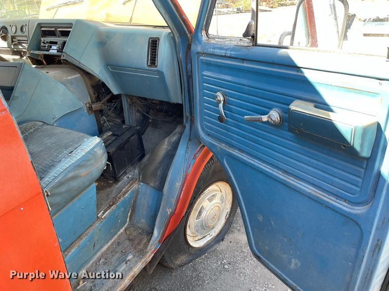 image for item NX9918 1978 GMC Vandura 35  Step van