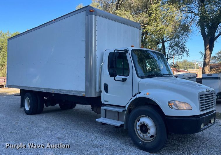 image for item NX9921 2004 Freightliner Business Class M2  box truck