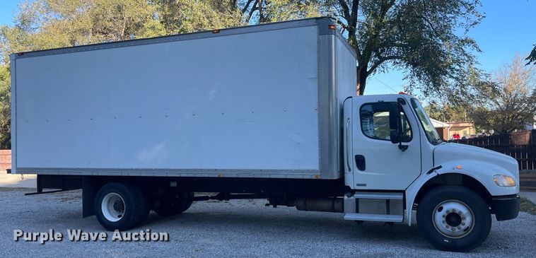 image for item NX9921 2004 Freightliner Business Class M2  box truck