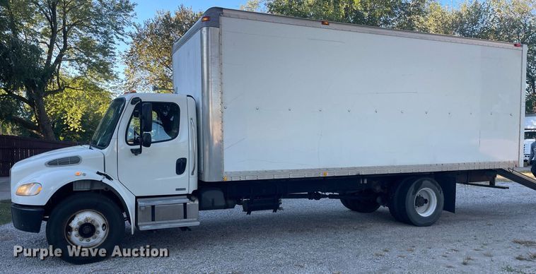 image for item NX9921 2004 Freightliner Business Class M2  box truck