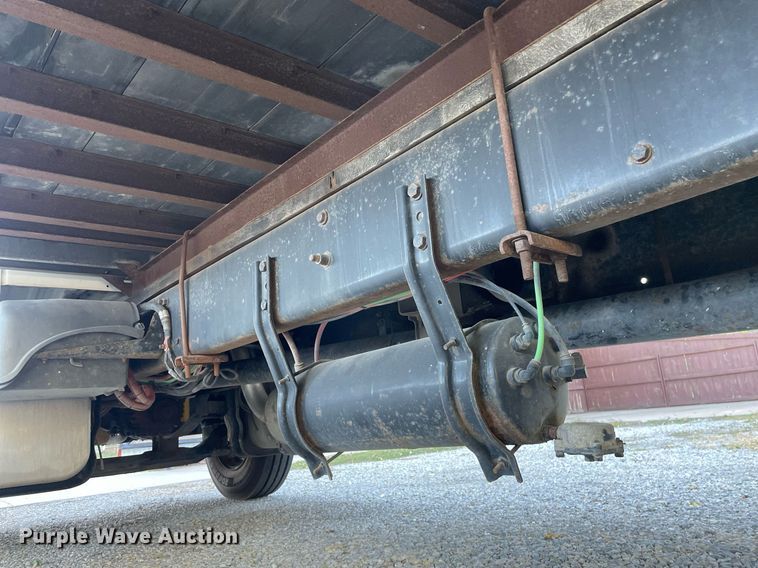 image for item NX9921 2004 Freightliner Business Class M2  box truck