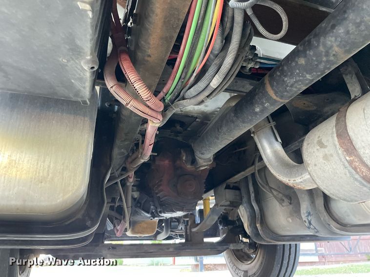 image for item NX9921 2004 Freightliner Business Class M2  box truck