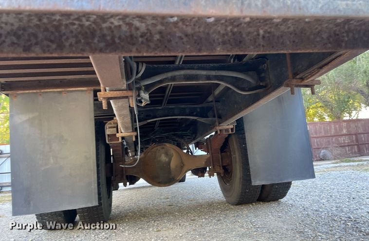 image for item NX9921 2004 Freightliner Business Class M2  box truck