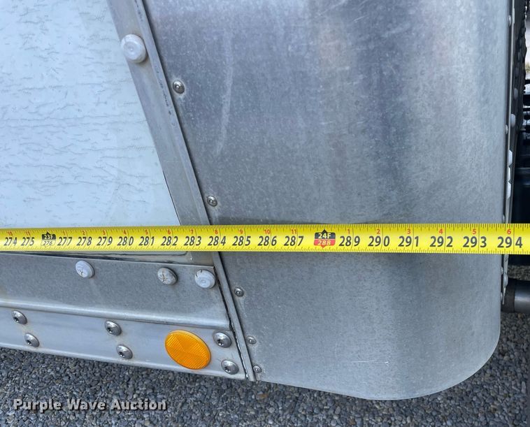 image for item NX9921 2004 Freightliner Business Class M2  box truck