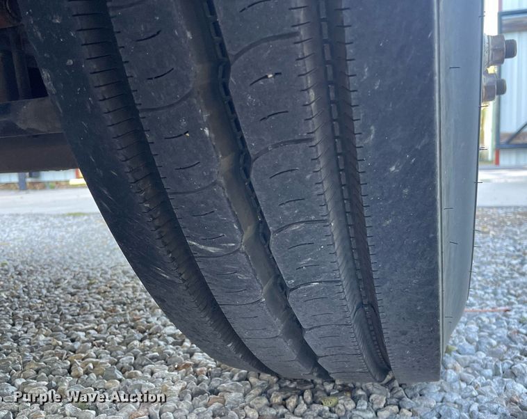 image for item NX9921 2004 Freightliner Business Class M2  box truck