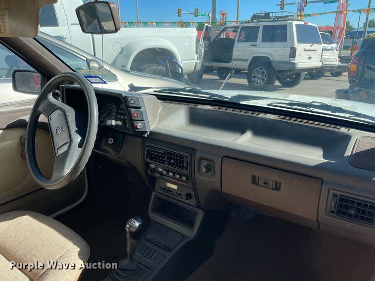 image for item NY9945 1989 Volkswagen Fox