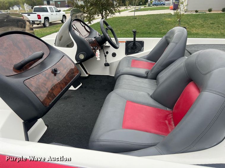 image for item OA9010 2004 Ranger 205VS  boat