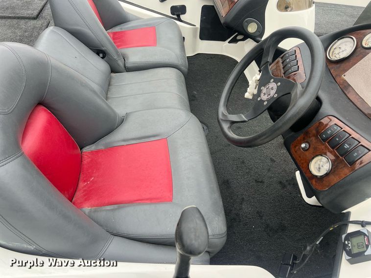 image for item OA9010 2004 Ranger 205VS  boat