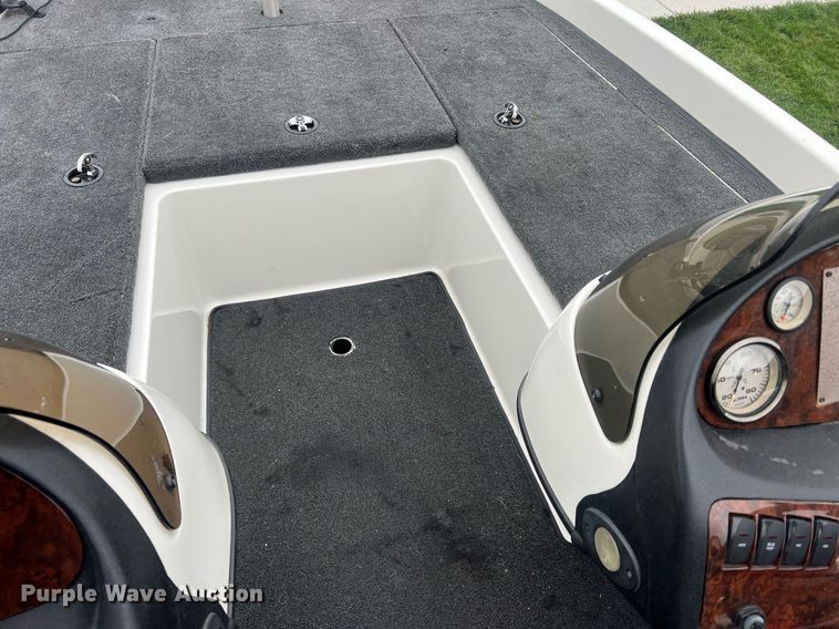 image for item OA9010 2004 Ranger 205VS  boat