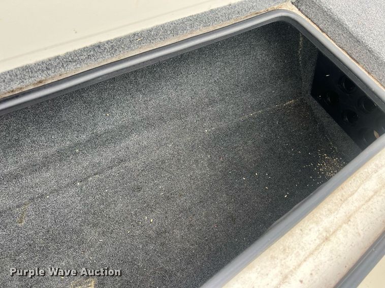 image for item OA9010 2004 Ranger 205VS  boat