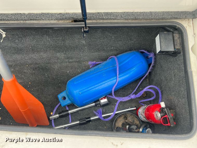 image for item OA9010 2004 Ranger 205VS  boat