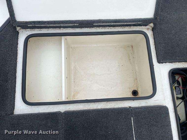 image for item OA9010 2004 Ranger 205VS  boat