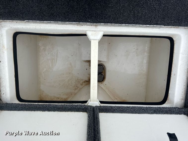 image for item OA9010 2004 Ranger 205VS  boat