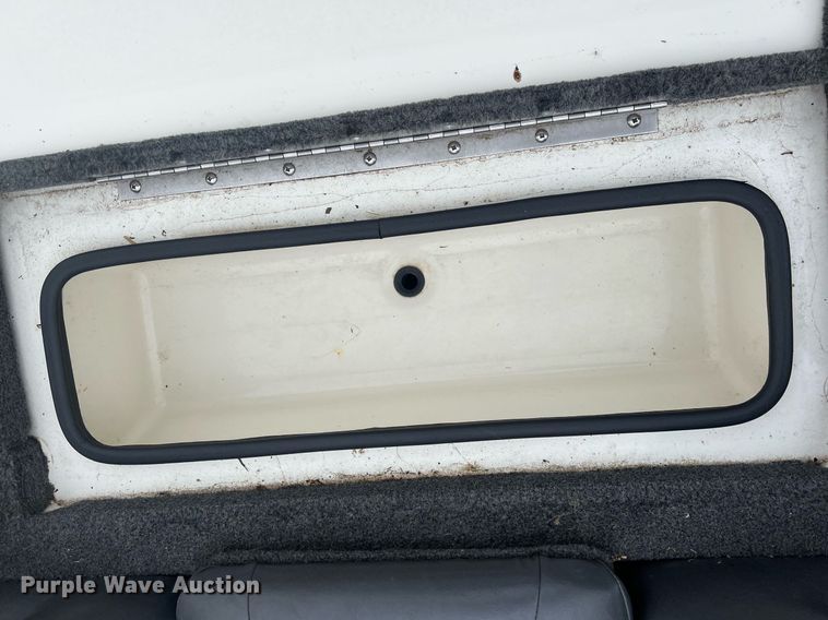 image for item OA9010 2004 Ranger 205VS  boat