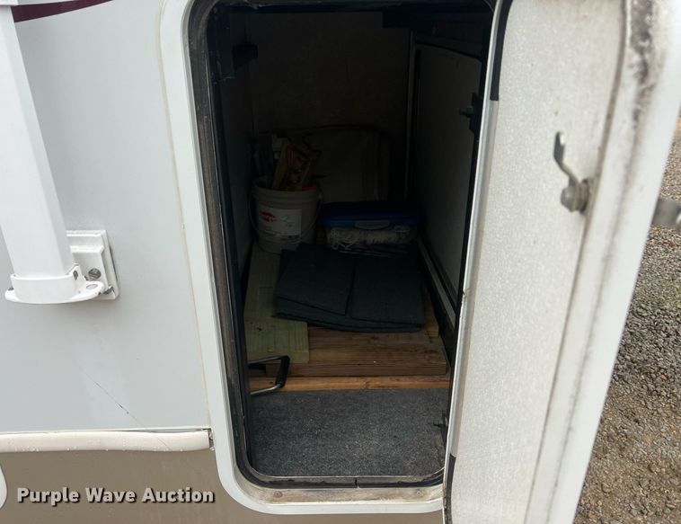 image for item OA9041 2002 Jayco Designer  camper